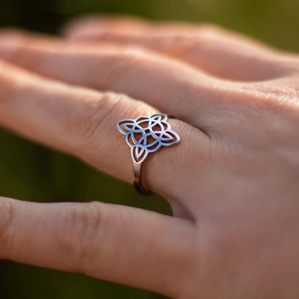 Bague Ajustable Noeud De Sorcière Protection Eternelle