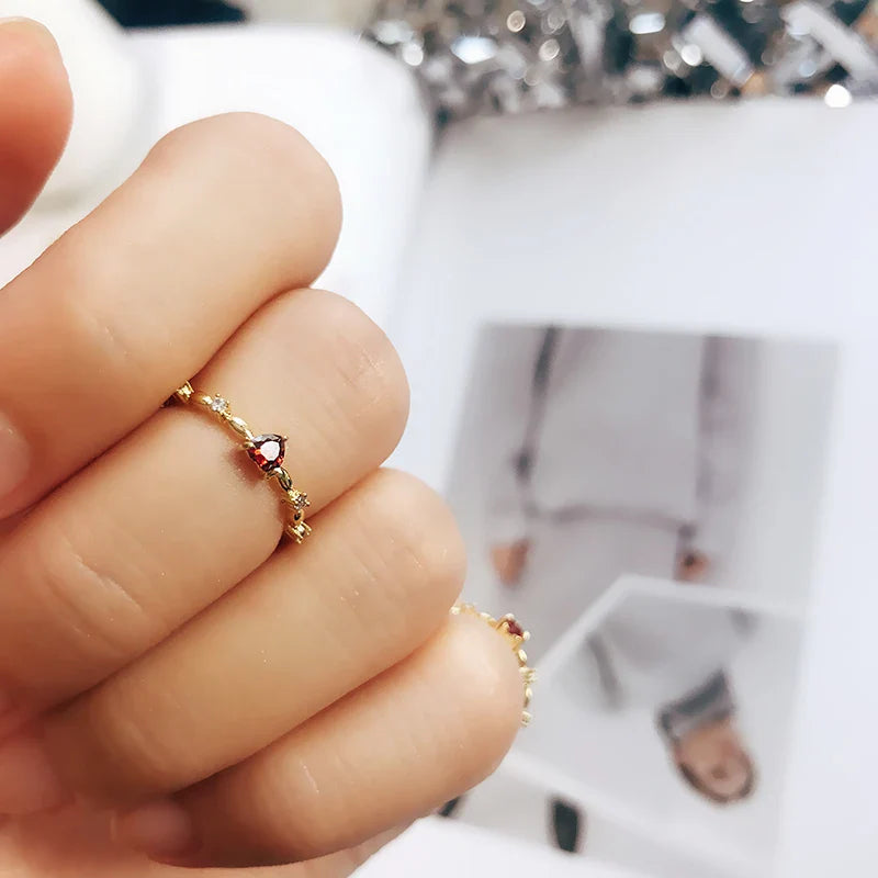 Bague avec Coeur Rouge et Zircon