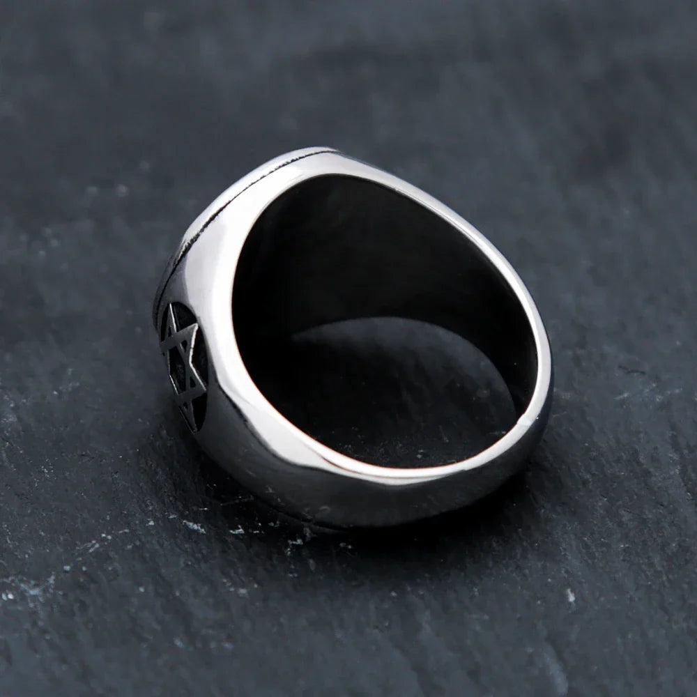 Bague avec étoiles de David gravées symbolique juive