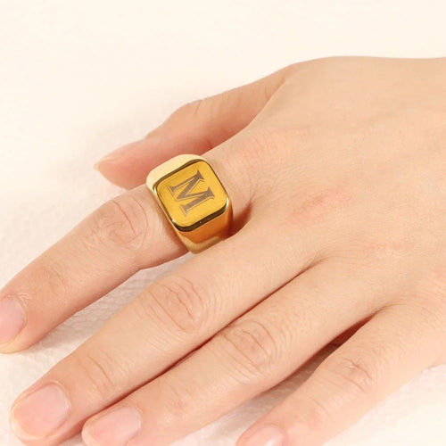 Bague large homme personnalisée avec initiale