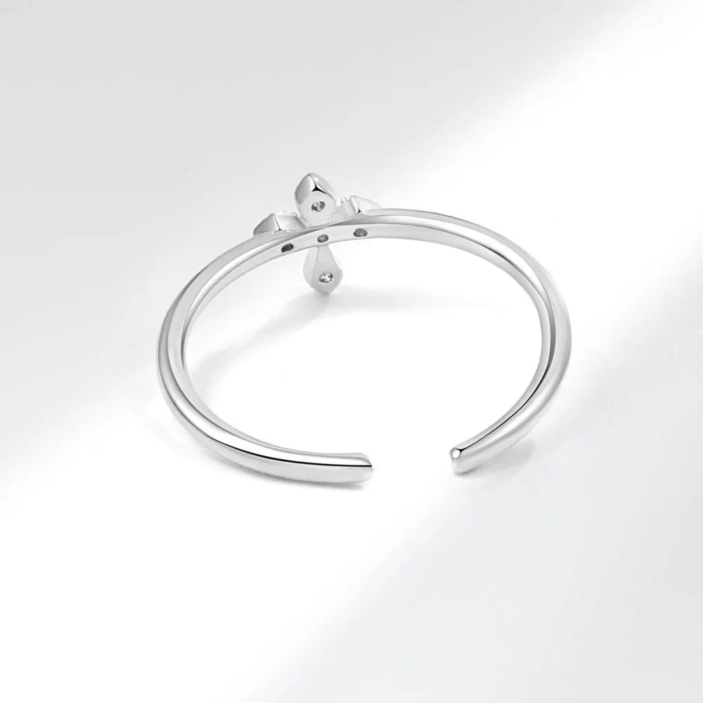 Bague Elégante avec Croix en Zircon