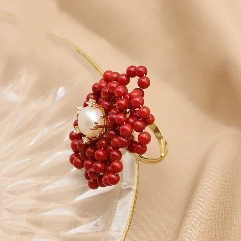 Bague en Forme de Fleur de Corail et Perles