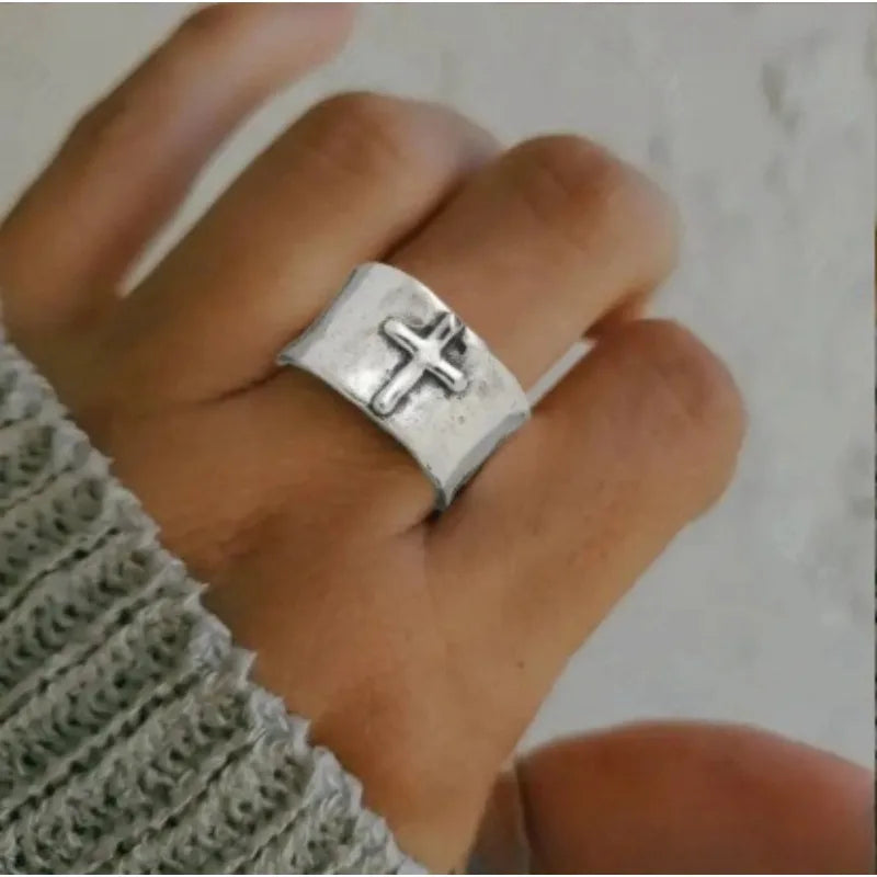 Bague Vintage Croix Chrétienne