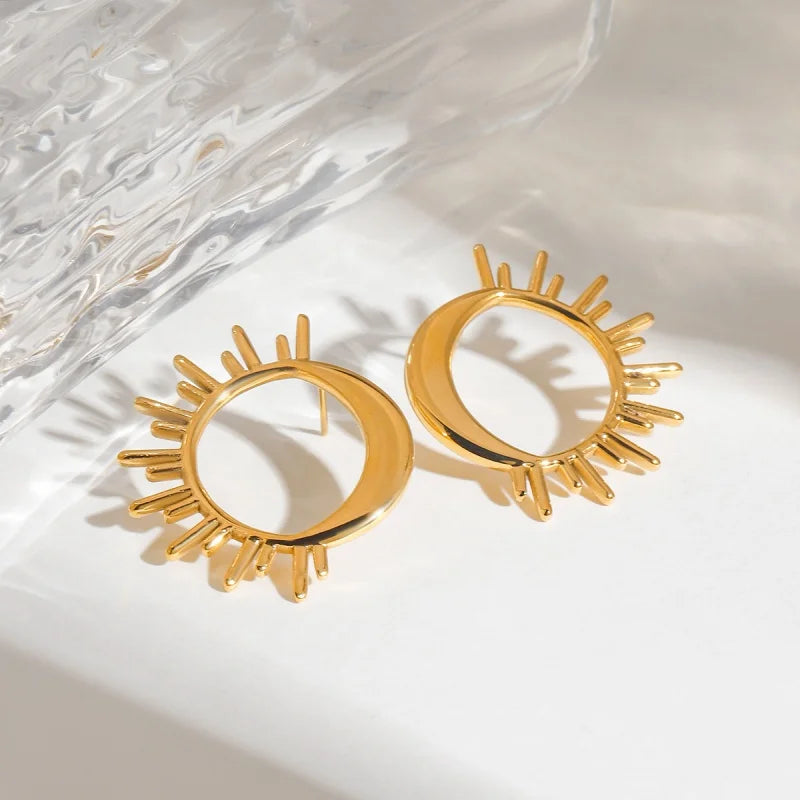 Boucles d'Oreilles Clou Croissant de Lune et Soleil or