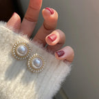 Boucles d'Oreilles Clou Vintage avec Perle