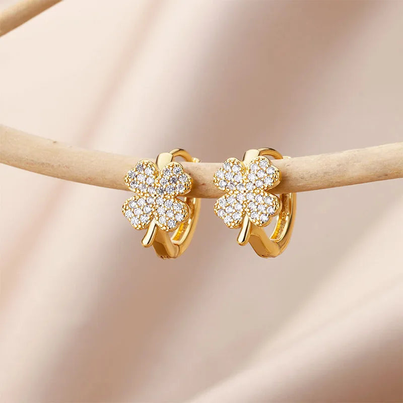 Boucles d'Oreilles Créoles Trèfle à 4 Feuilles en Zircon