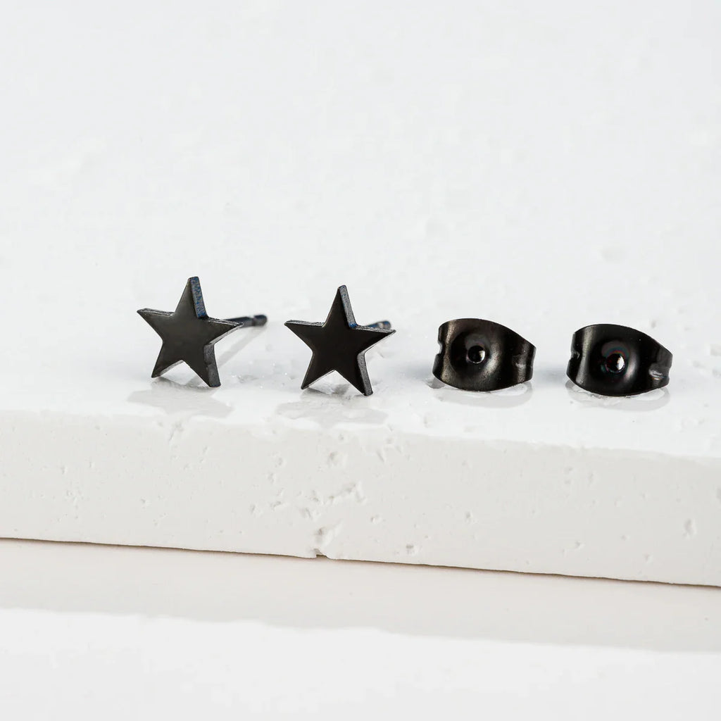 Boucles d'Oreilles Légères Clou Etoile noir