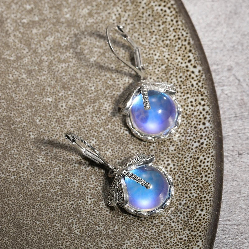 Boucles d'Oreilles Pendante Papillon et Pierre de Lune