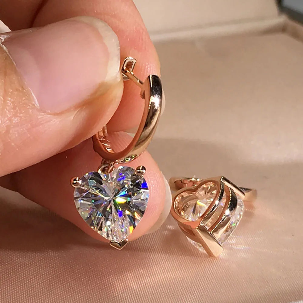 Boucles d'Oreilles Pendantes avec Coeur en Zircon
