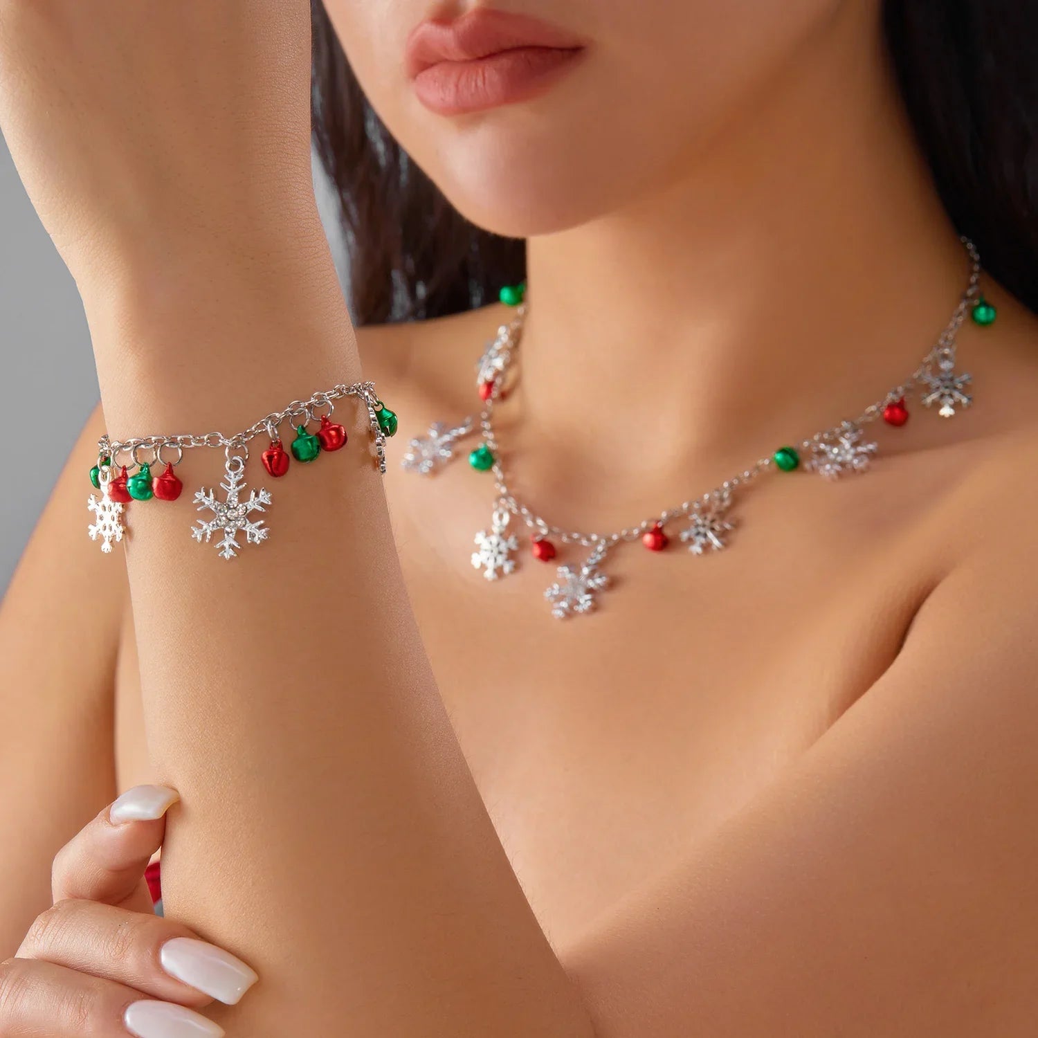 Bracelet avec Flocons de Neige et Boules de Noël