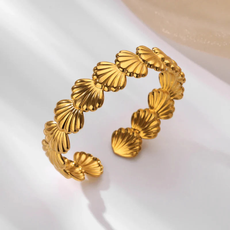 Bracelet Elégant Coquillages Etoile de Mer et Coquilles Saint-Jacques coquille saint-jacques or
