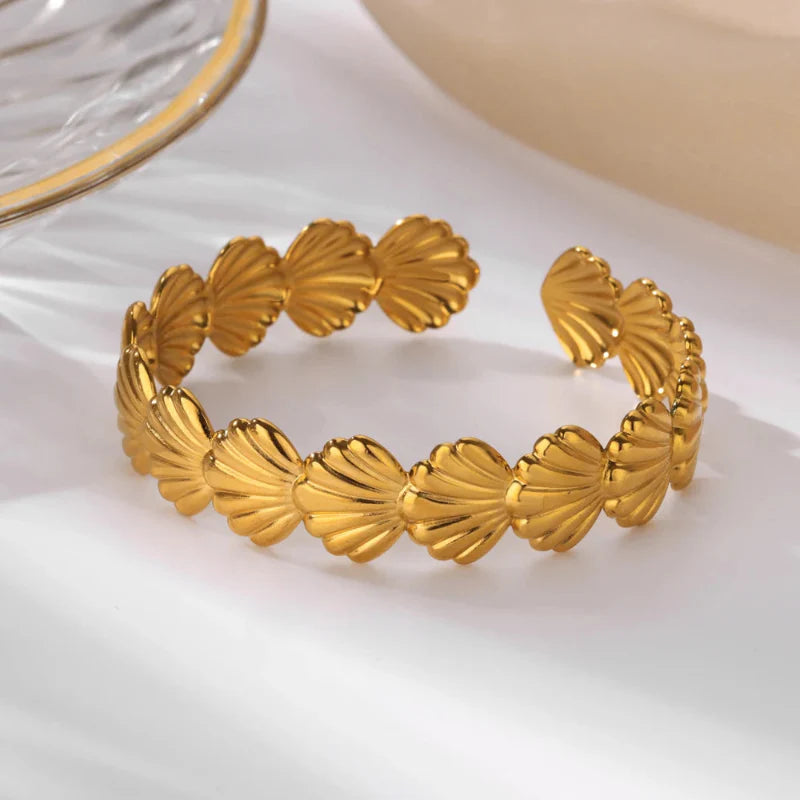 Bracelet Elégant Coquillages Etoile de Mer et Coquilles Saint-Jacques coquille saint-jacques or