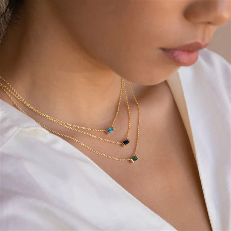 Collier avec Fin Pendentif Coloré Pierre de Naissance