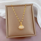 Collier Pendentif Coquillage Coquille Saint-Jacques Strass et Perle