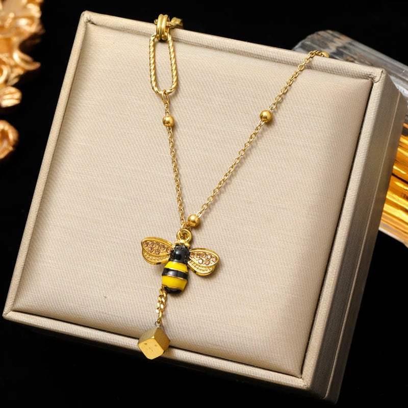Collier avec pendentif abeille pour femme