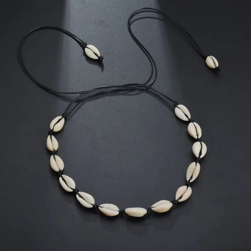 Collier avec Pendentif Coquillage Cauri noir