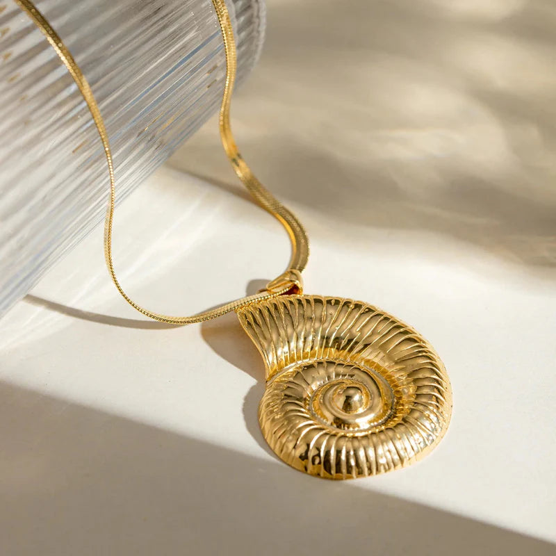 Collier avec Pendentif Coquillage Spirale