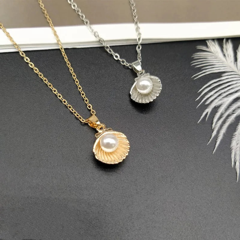 Collier avec Pendentif Coquille Saint-Jacques et Perle or