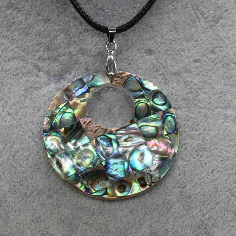Collier en Cuir Pendentif en Nacre Coquillage