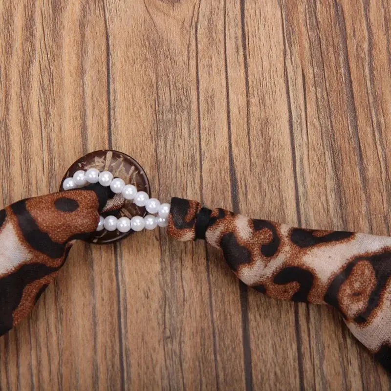 Collier Ras de Cou avec Pendentif Léopard