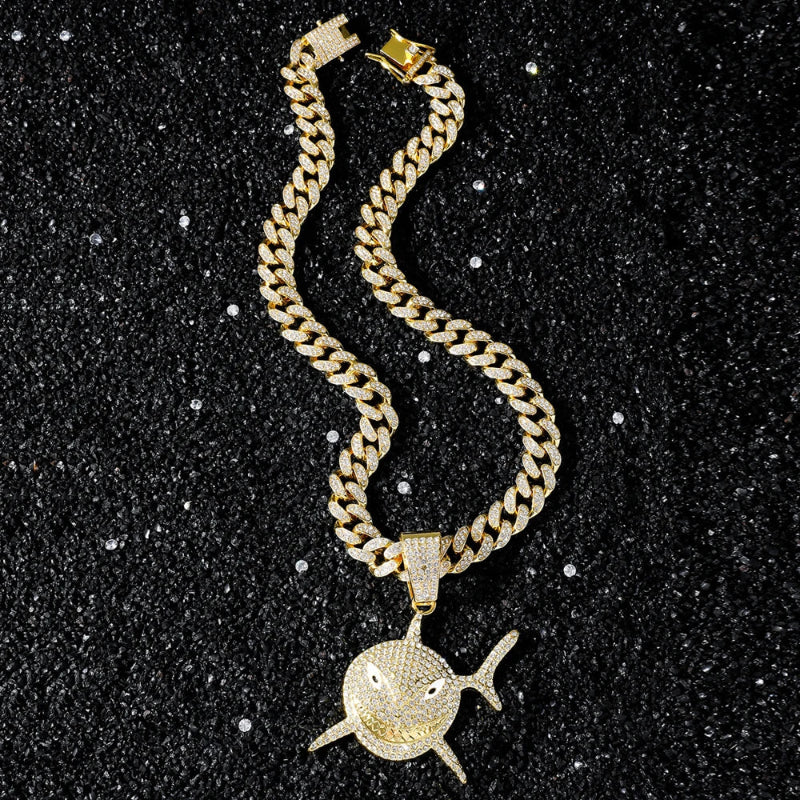 Collier avec Pendentif Requin en Strass or