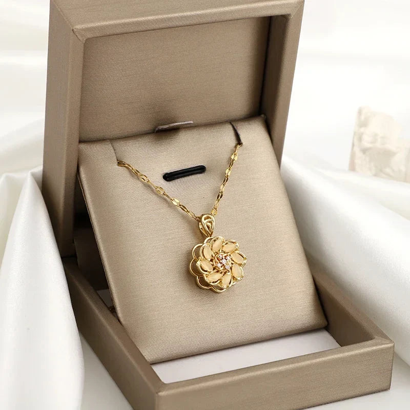 Collier avec Pendentif Rotatif Fleur Anti-Stress