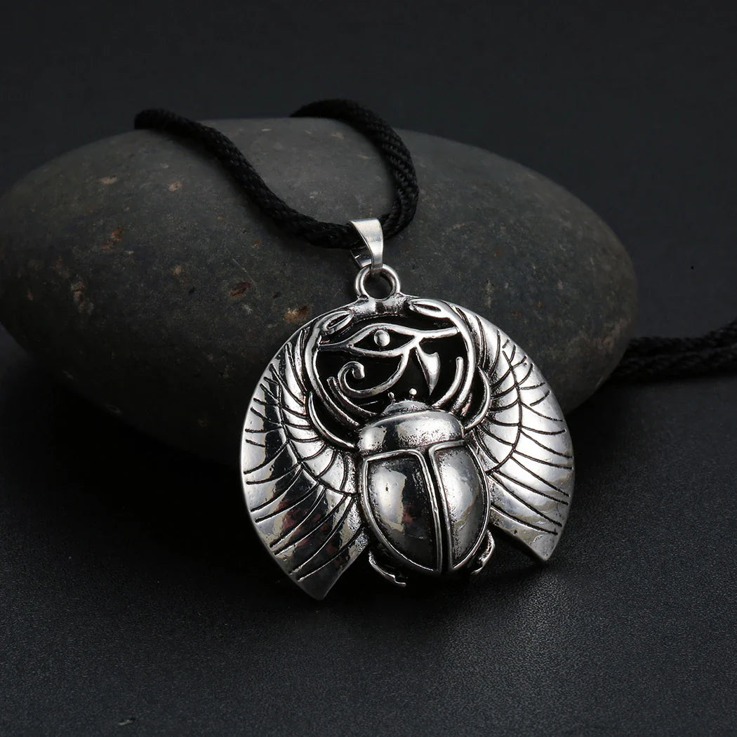 Collier avec Pendentif Scarabée et Oeil d'Horus Egyptien argent