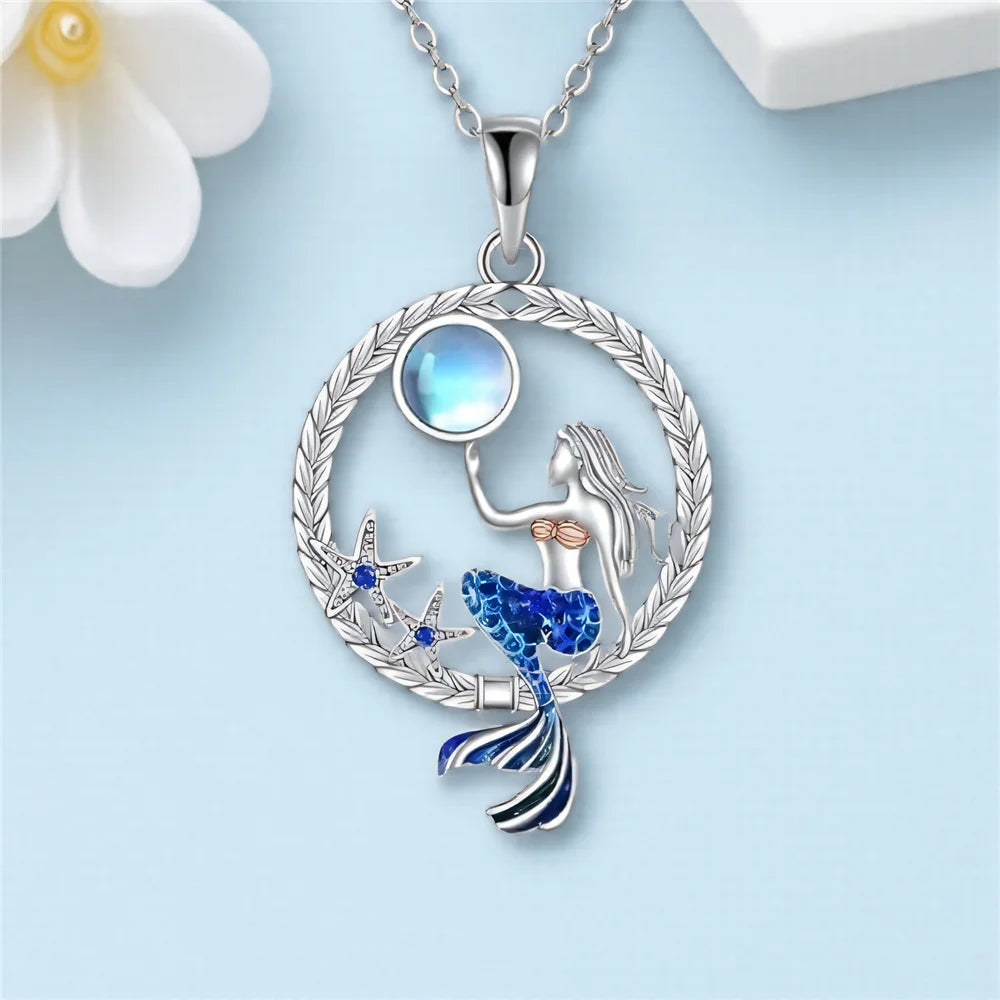 Collier avec Pendentif Sirène avec Zircon et Pierre de Lune