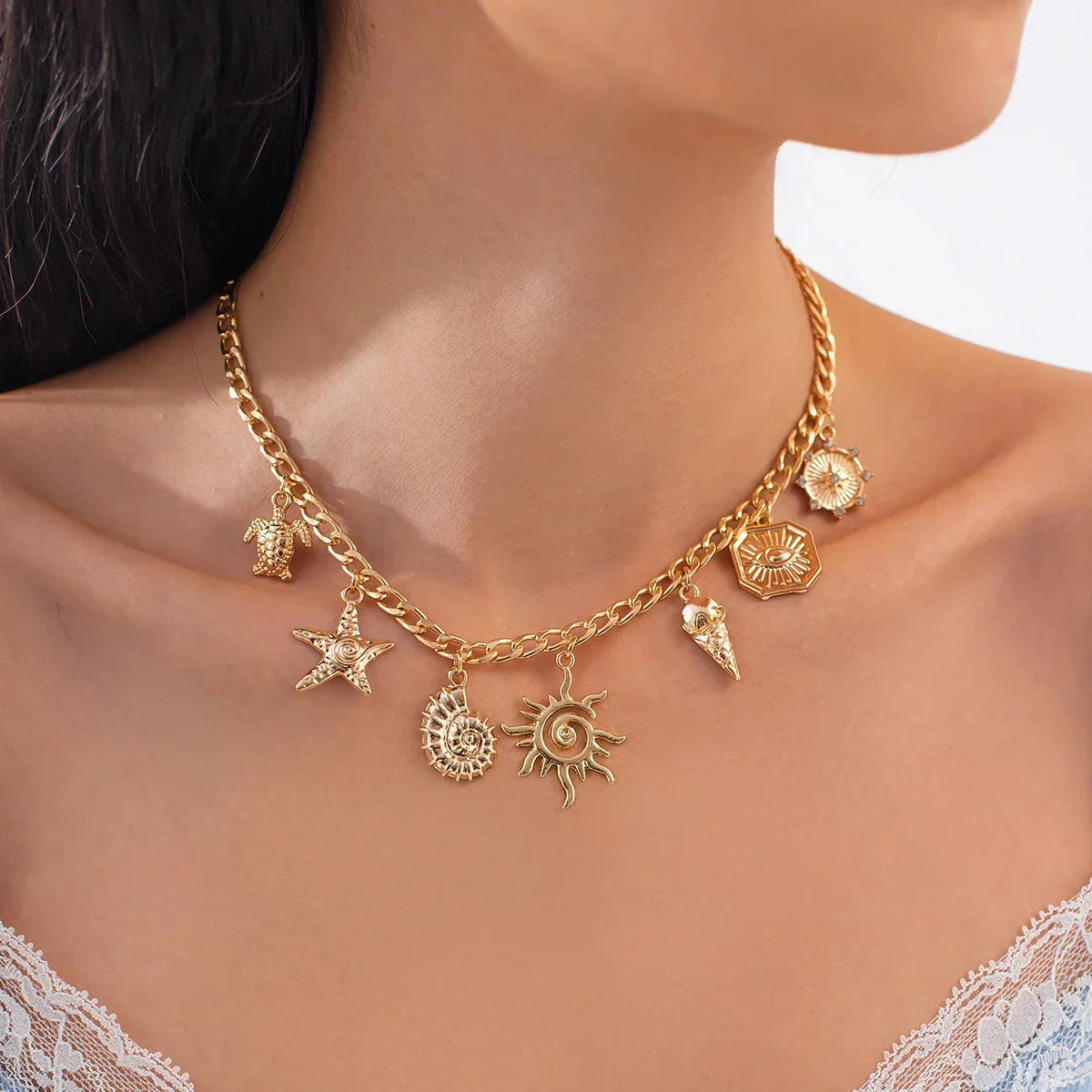 Collier avec Pendentif Soleil et Coquillages 2