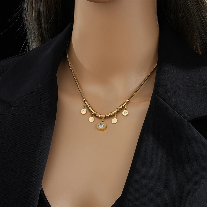 Collier avec Pendentifs en Zircon
