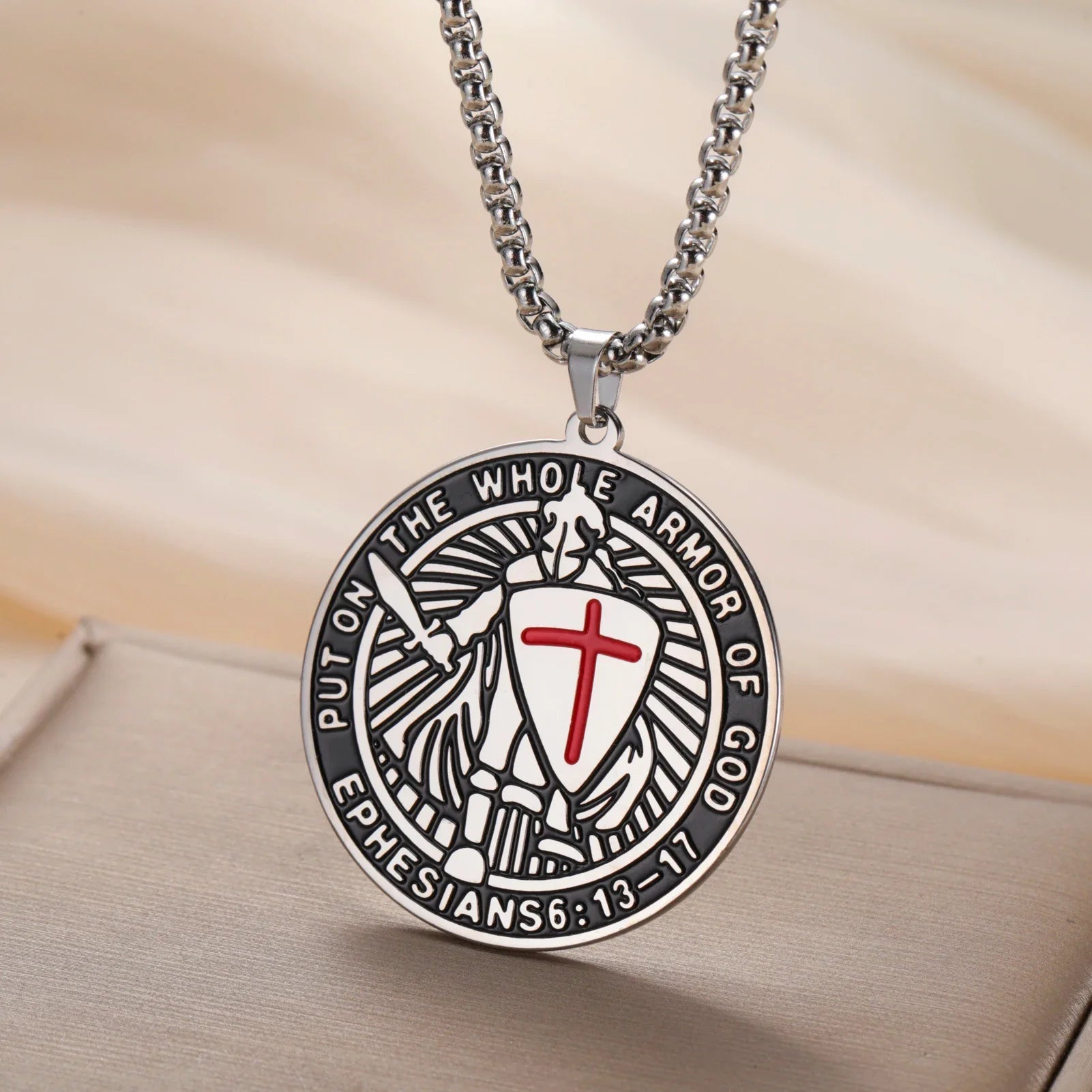 Collier Défense Templier