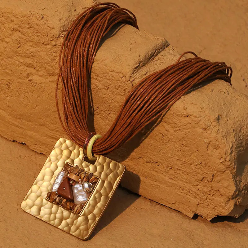 Collier en Cordes avec Pendentif Carré marron