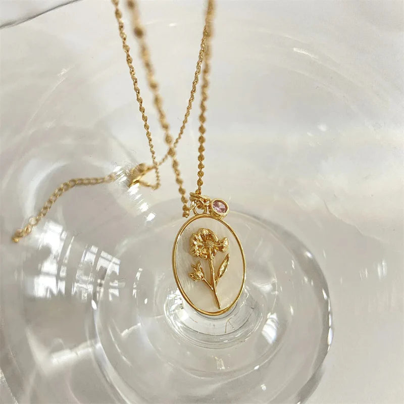 Collier Pendentif Fleur Signe du Zodiaque