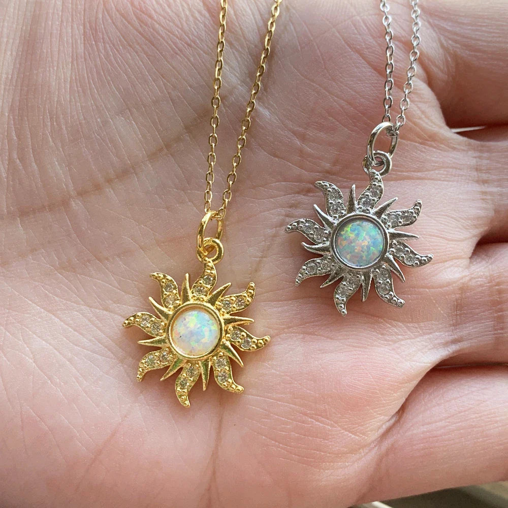 Collier Pendentif Soleil avec Strass or