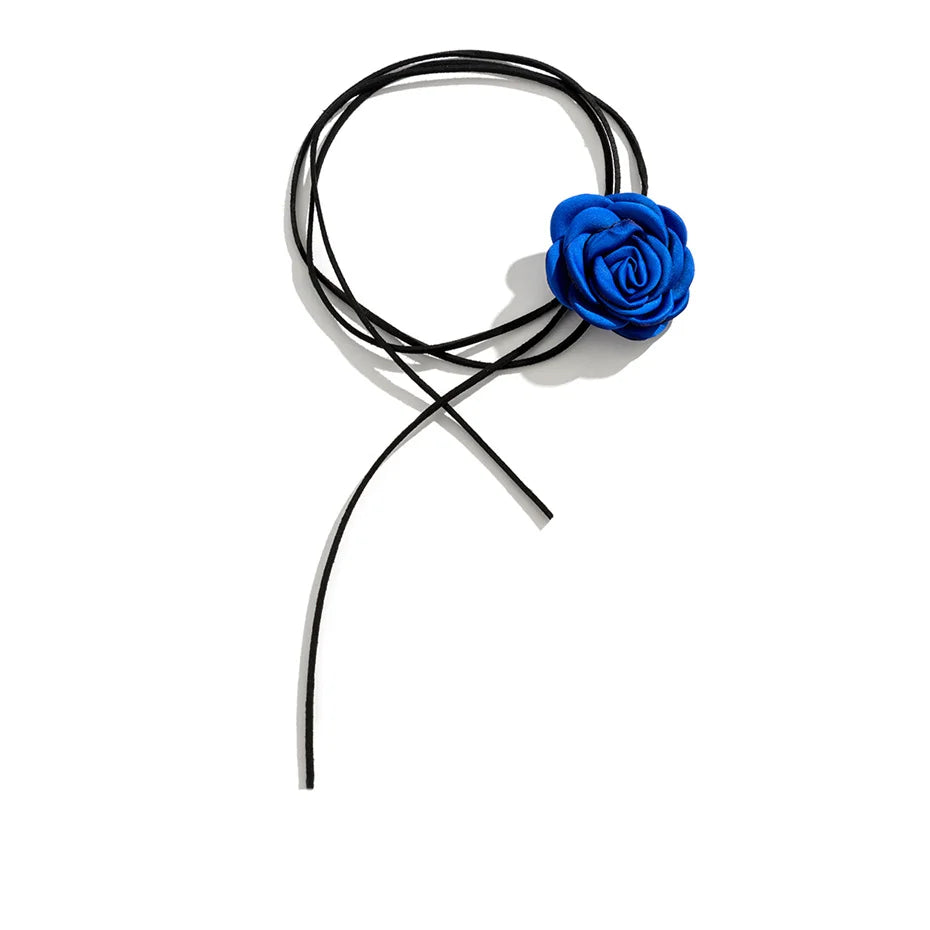 Collier Ras de Cou Elégant Pendentif Grosse Fleur de Rose