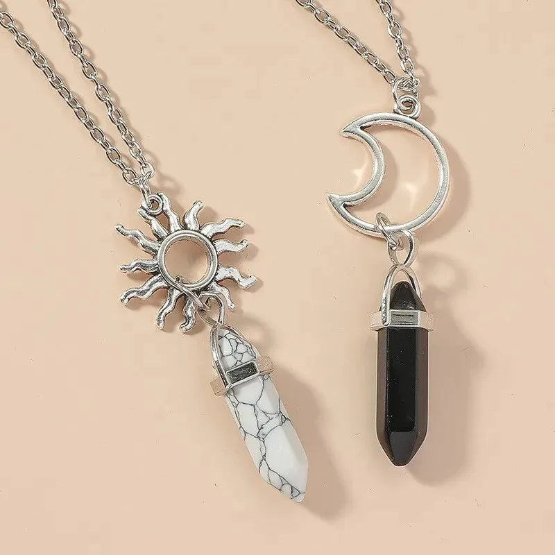 Colliers avec Pendentifs Croissant de Lune et Soleil
