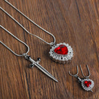 Colliers pour Couples Pendentif Coeur et Epée 2