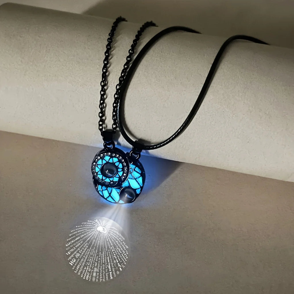 Lot de 2 Colliers avec Pendentif Lumineux Lune ou soleil pour Couple